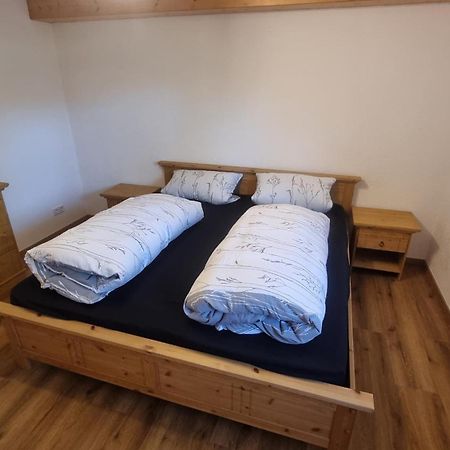 Ruhige Ferienwohnung Inklusive Garten Souterrain - Neu Renoviert Lachen ภายนอก รูปภาพ
