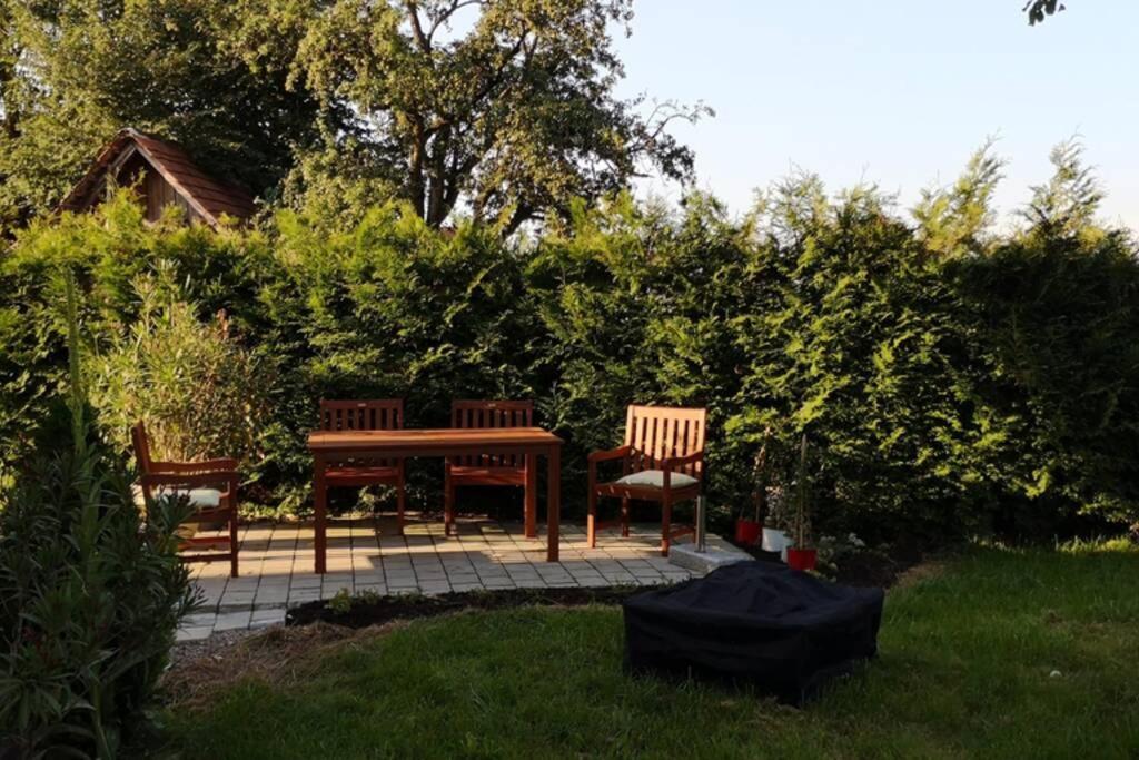 Ruhige Ferienwohnung Inklusive Garten Souterrain - Neu Renoviert Lachen ภายนอก รูปภาพ