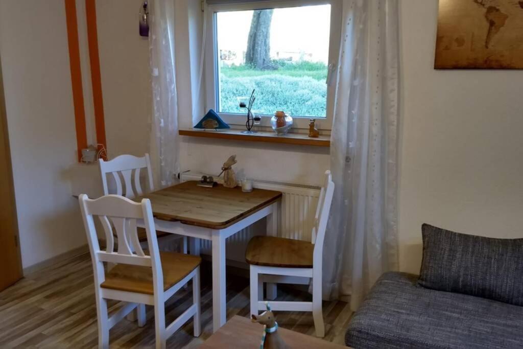 Ruhige Ferienwohnung Inklusive Garten Souterrain - Neu Renoviert Lachen ภายนอก รูปภาพ