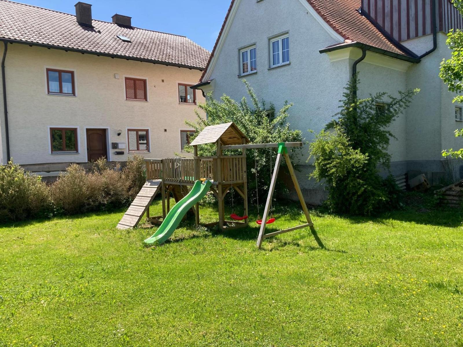 Ruhige Ferienwohnung Inklusive Garten Souterrain - Neu Renoviert Lachen ภายนอก รูปภาพ